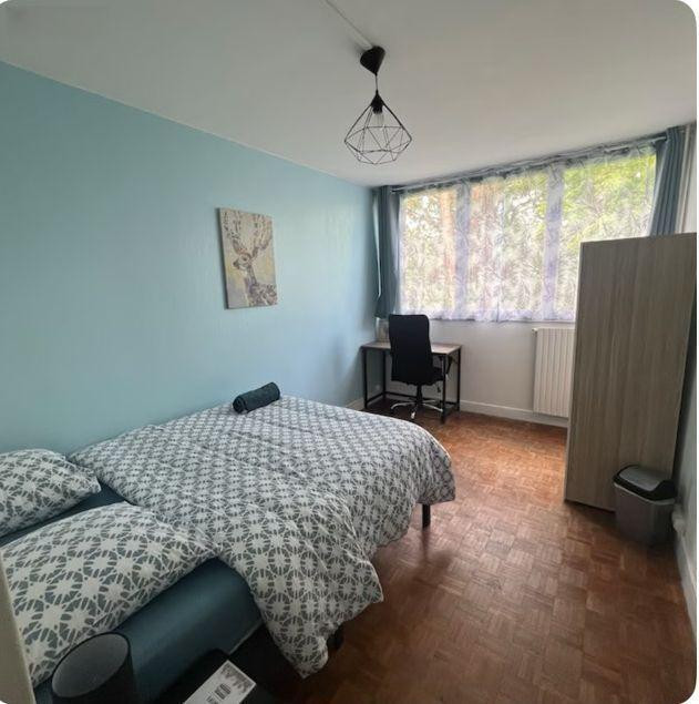 
                                                Location
                                                 Appartement meublé 3 pièces – 70 m²