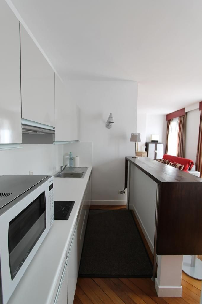 
                                                Location
                                                 Appartement meublé 3 pièces avec cave et balcon