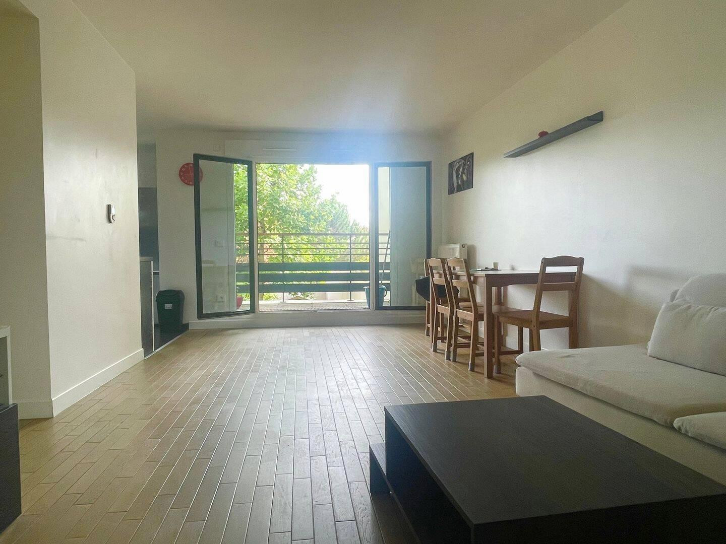 
                                                Location
                                                 Appartement meublé 3 pièces de 65 m²