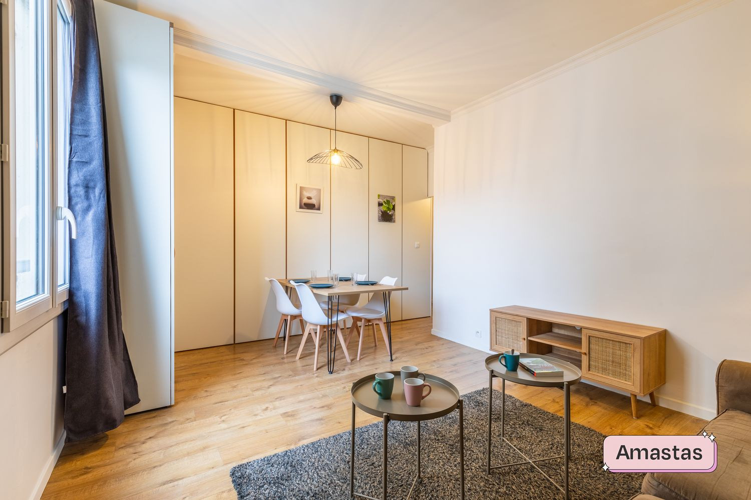 
                                                Location
                                                 Appartement meublé 3 pièces - Refait à neuf - Première Location