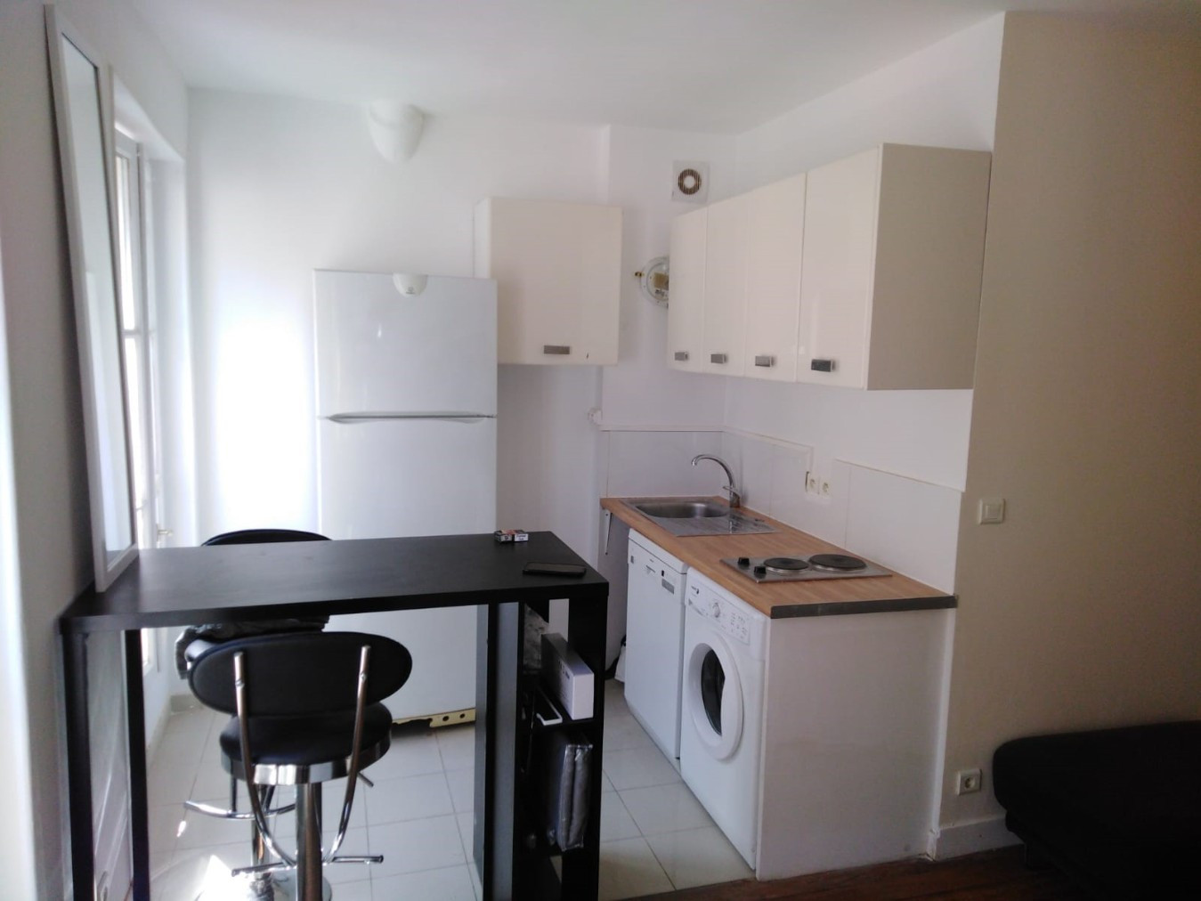 
                                                Location
                                                 Appartement meublé 33 m²