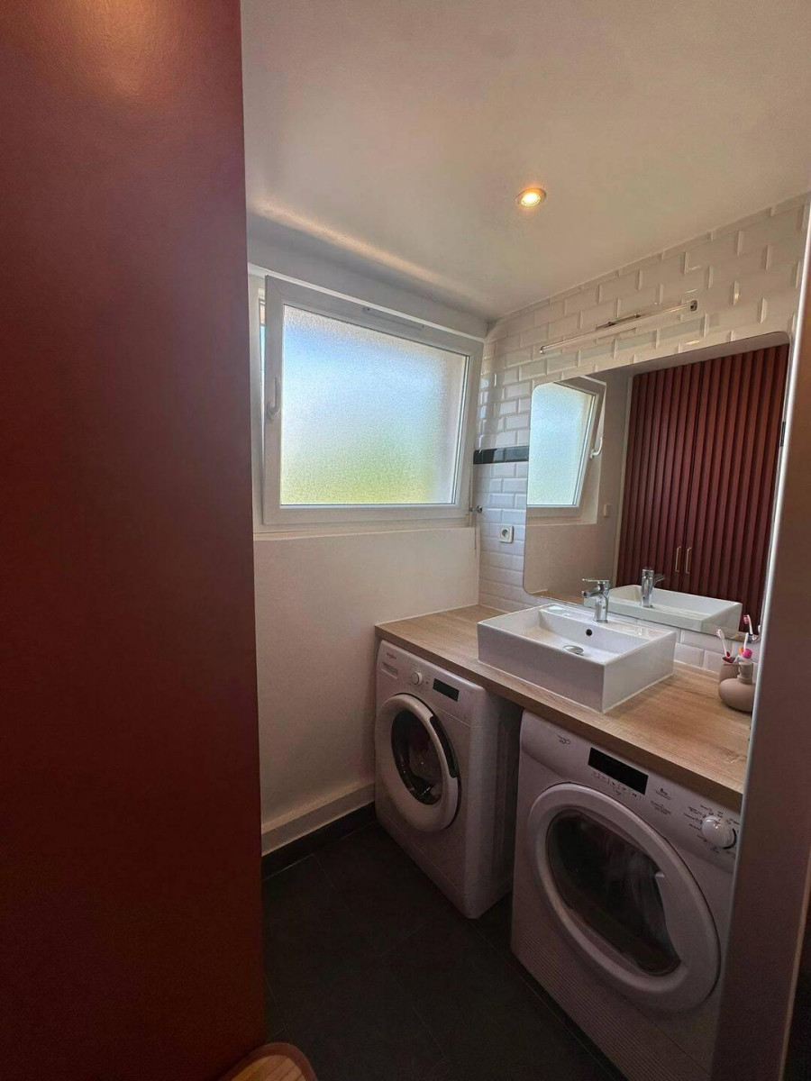 
                                                Location
                                                 Appartement meublé 4 pièces de 78 m² – Nanterre Mo