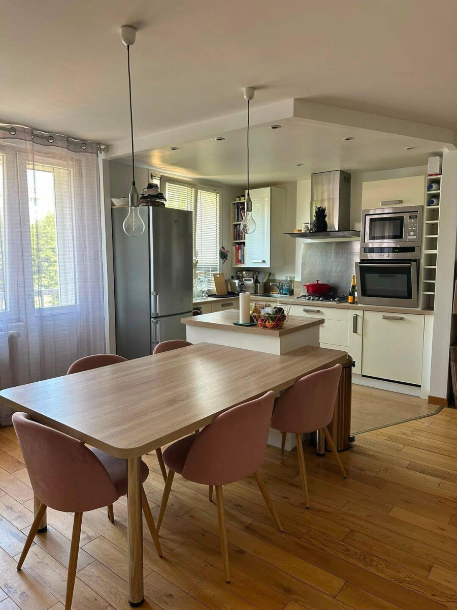 
                                                Location
                                                 Appartement meublé 4 pièces de 78 m² – Nanterre Mo