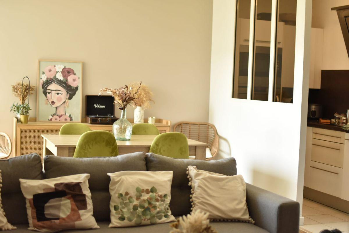 
                                                Location
                                                 Appartement meublé