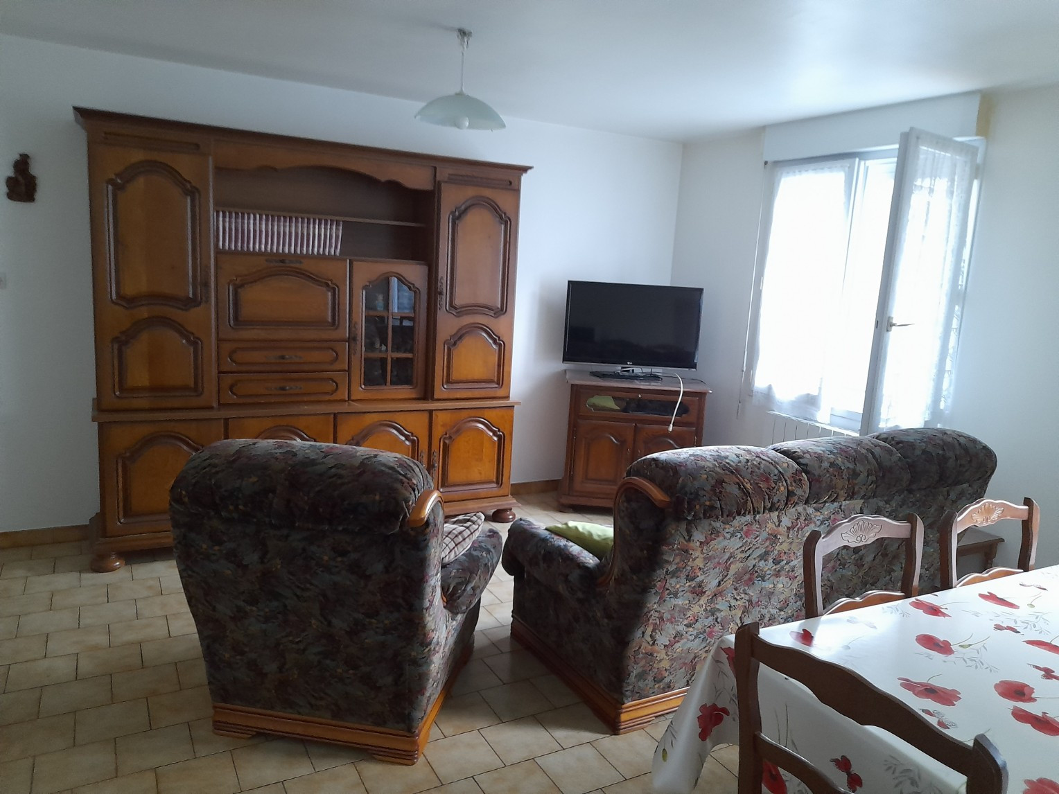 
                                                Location
                                                 Appartement meublé