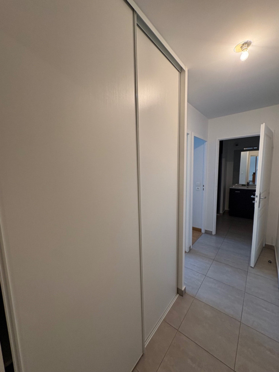 
                                                Location
                                                 Appartement meublé 73 m2 Garage & Terrasse
