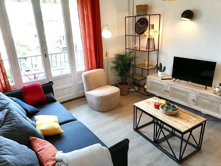 
                                                Location
                                                 Appartement meublé 75m2 4 chambres Saint-Martin-d'hères