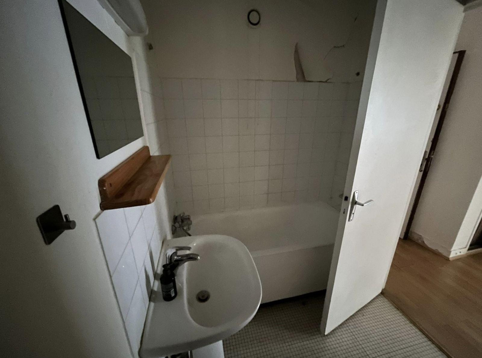 
                                                Location
                                                 Appartement meublé à louer