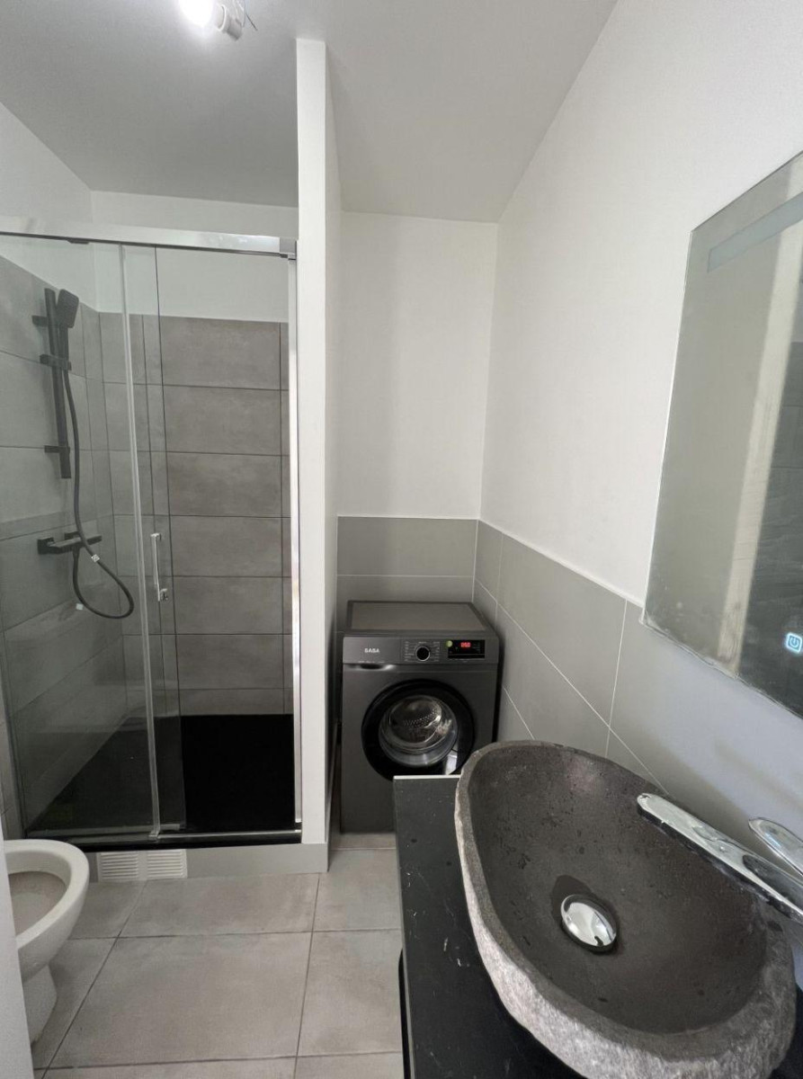 
                                                Location
                                                 Appartement meublé à louer