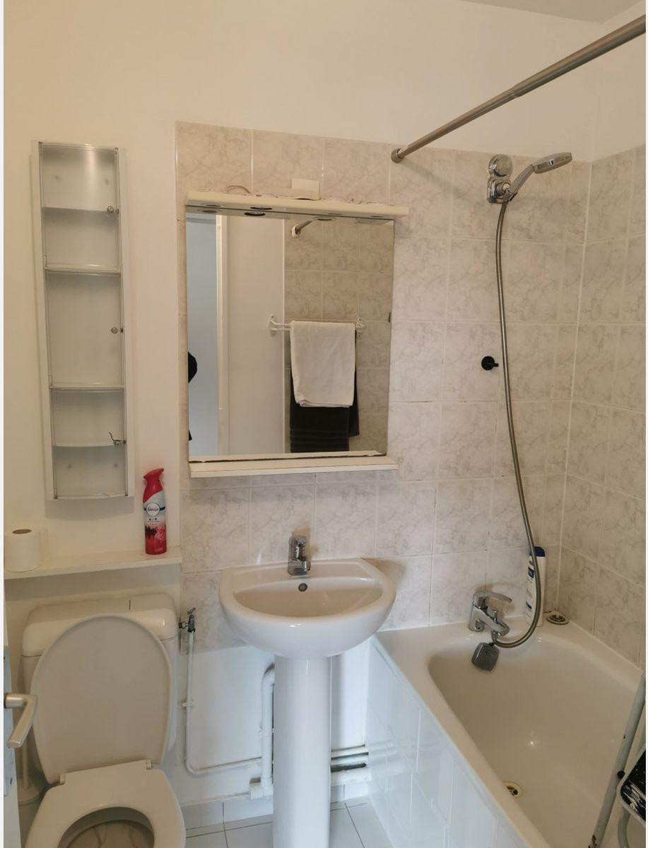 
                                                Location
                                                 Appartement meublé à louer