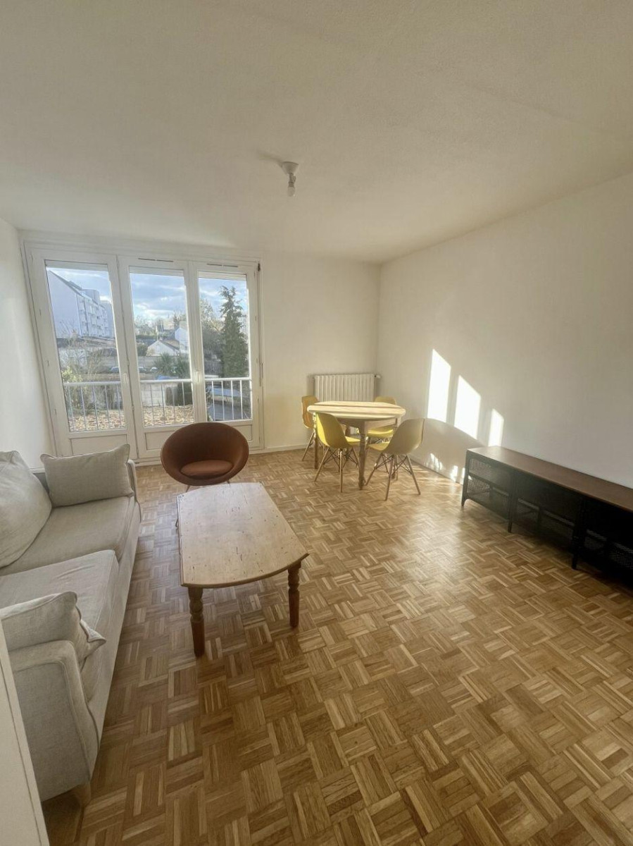 
                                                Location
                                                 Appartement meublé à louer