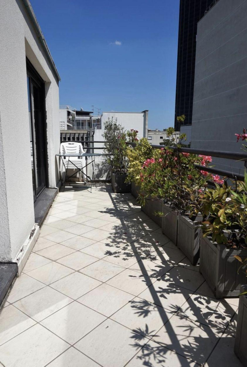 
                                                Location
                                                 Appartement meublé à louer