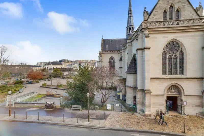
                                                Location
                                                 Appartement meublé à louer