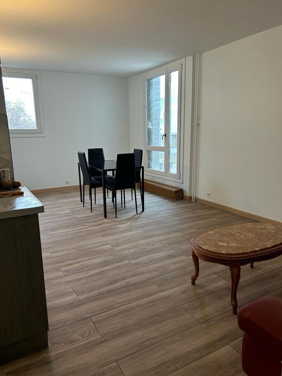 
                                                Colocation
                                                 Appartement meublé à louer