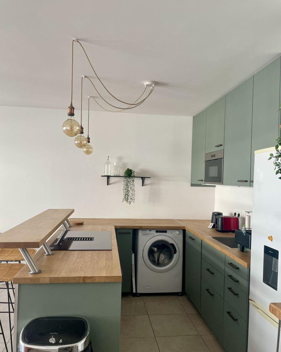 
                                                Location
                                                 Appartement meublé à louer proche calanques