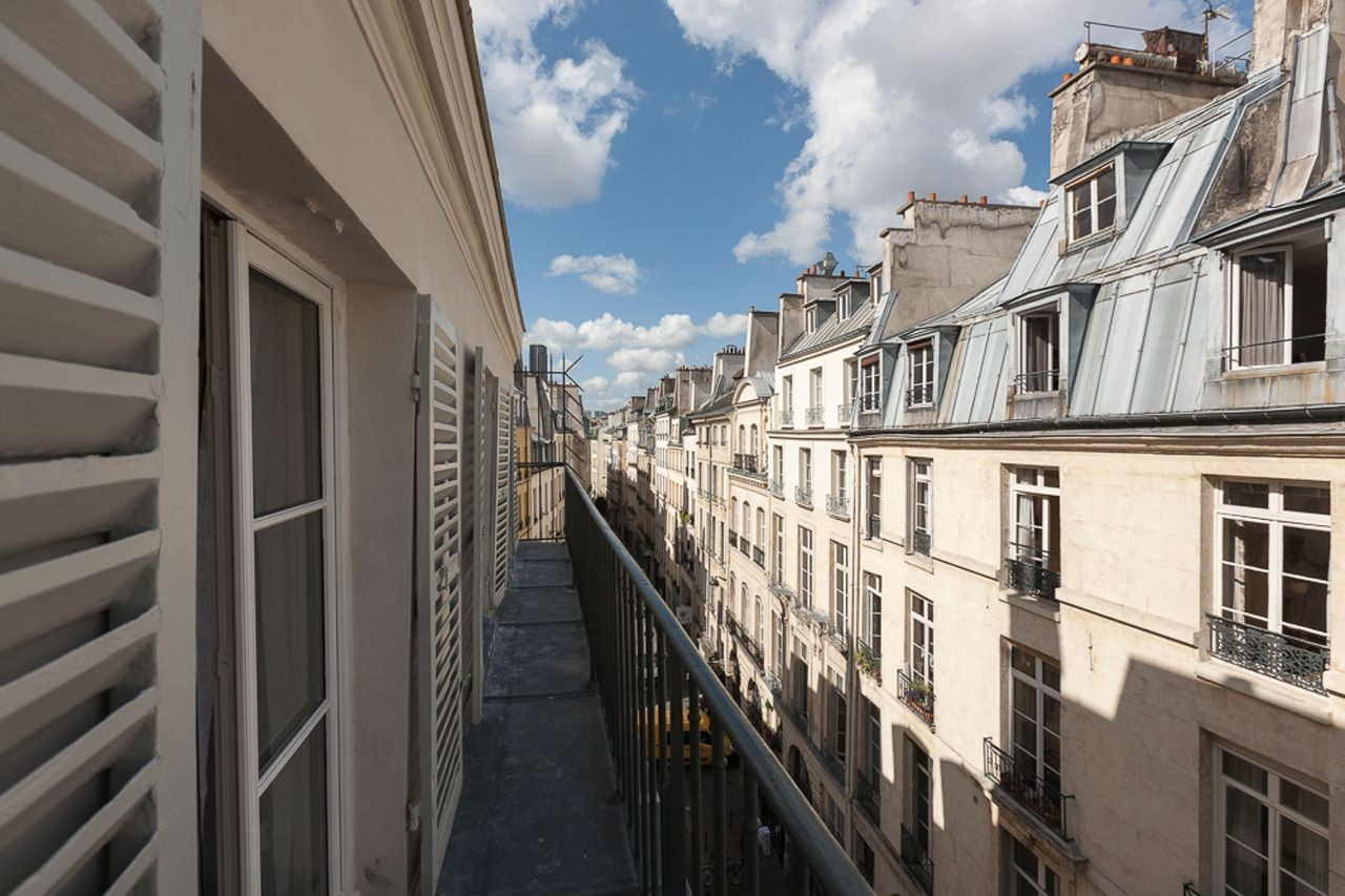 
                                                Location
                                                 Appartement meublé au cœur de St Germain des Prés