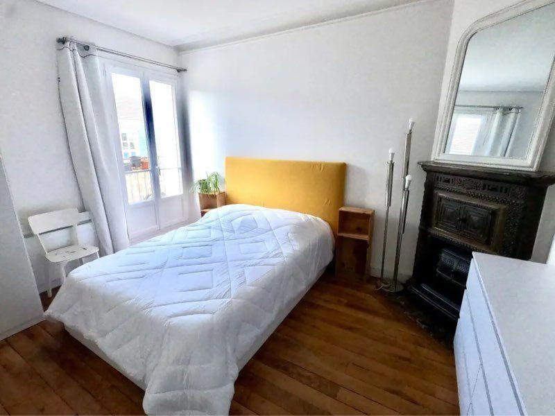 
                                                Location
                                                 Appartement meublé avec Balcon dernier étage