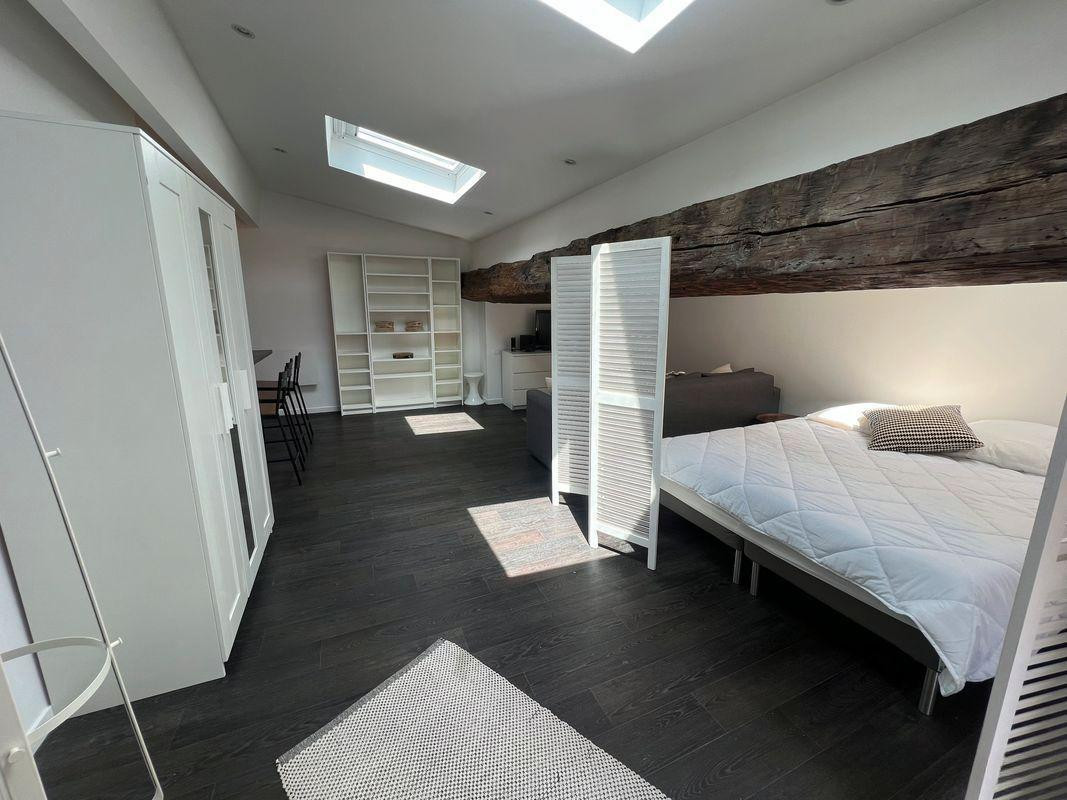 
                                                Location
                                                 Appartement meublé Bordeaux