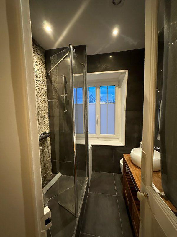 
                                                Location
                                                 Appartement meublé de standing à louer