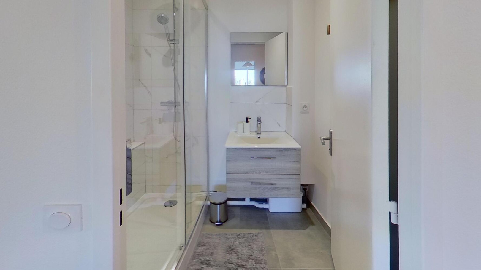 
                                                Colocation
                                                 Appartement meublé en colocation