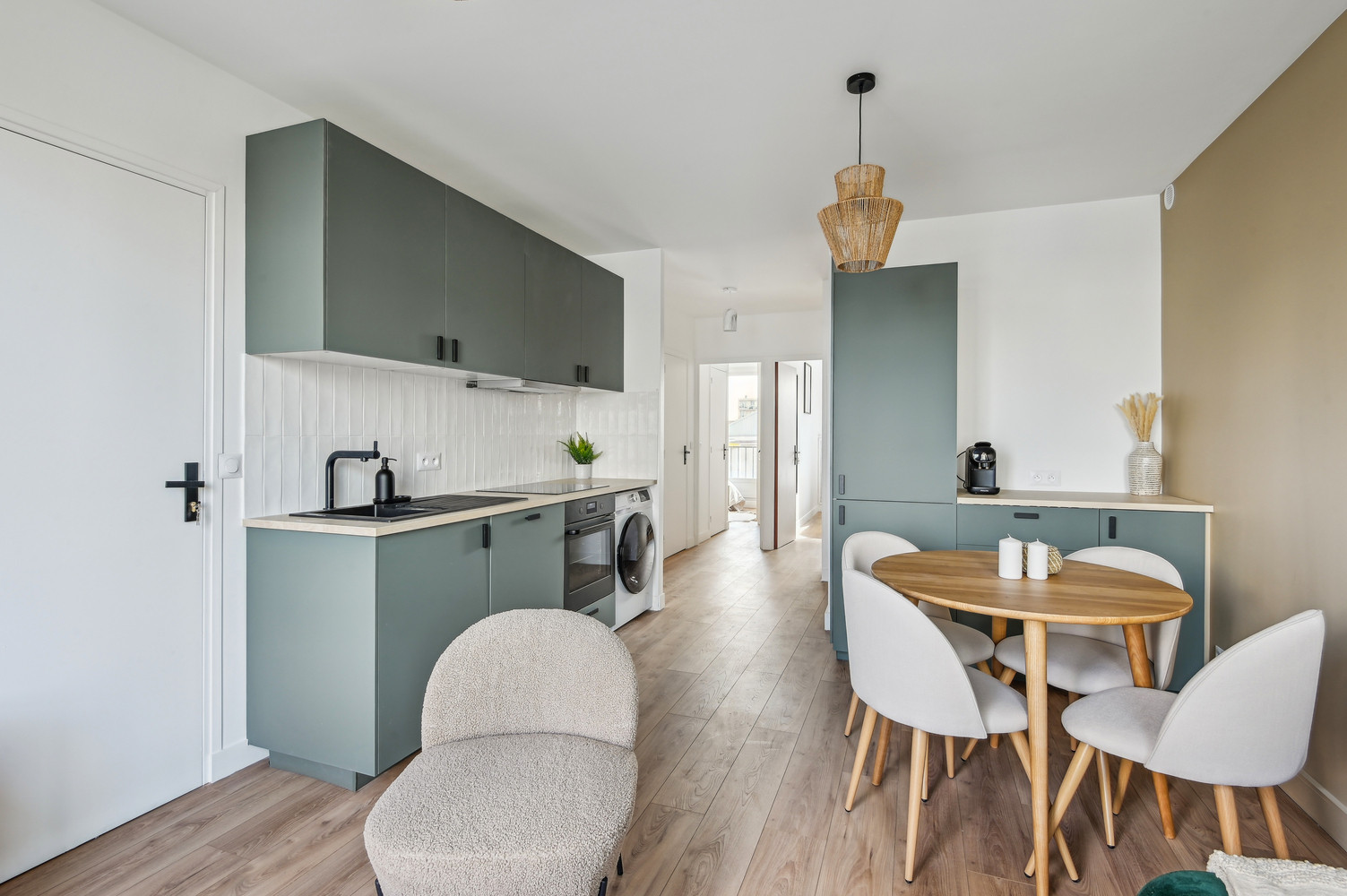 
                                                Colocation
                                                 Appartement meublé en colocation