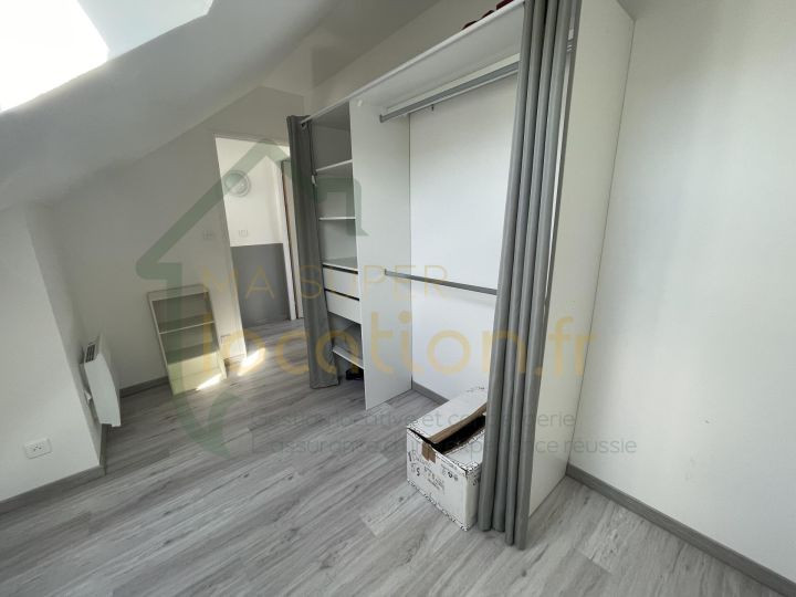 
                                                Location
                                                 Appartement meublé en duplex - 3 pièces - 50 m²