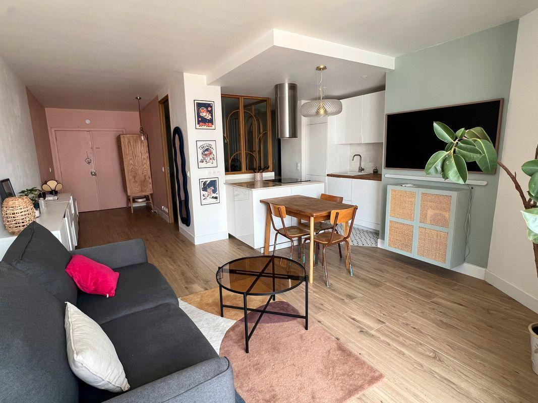 
                                                Location
                                                 Appartement meublé et rénové 50m² - Beaugrenelle