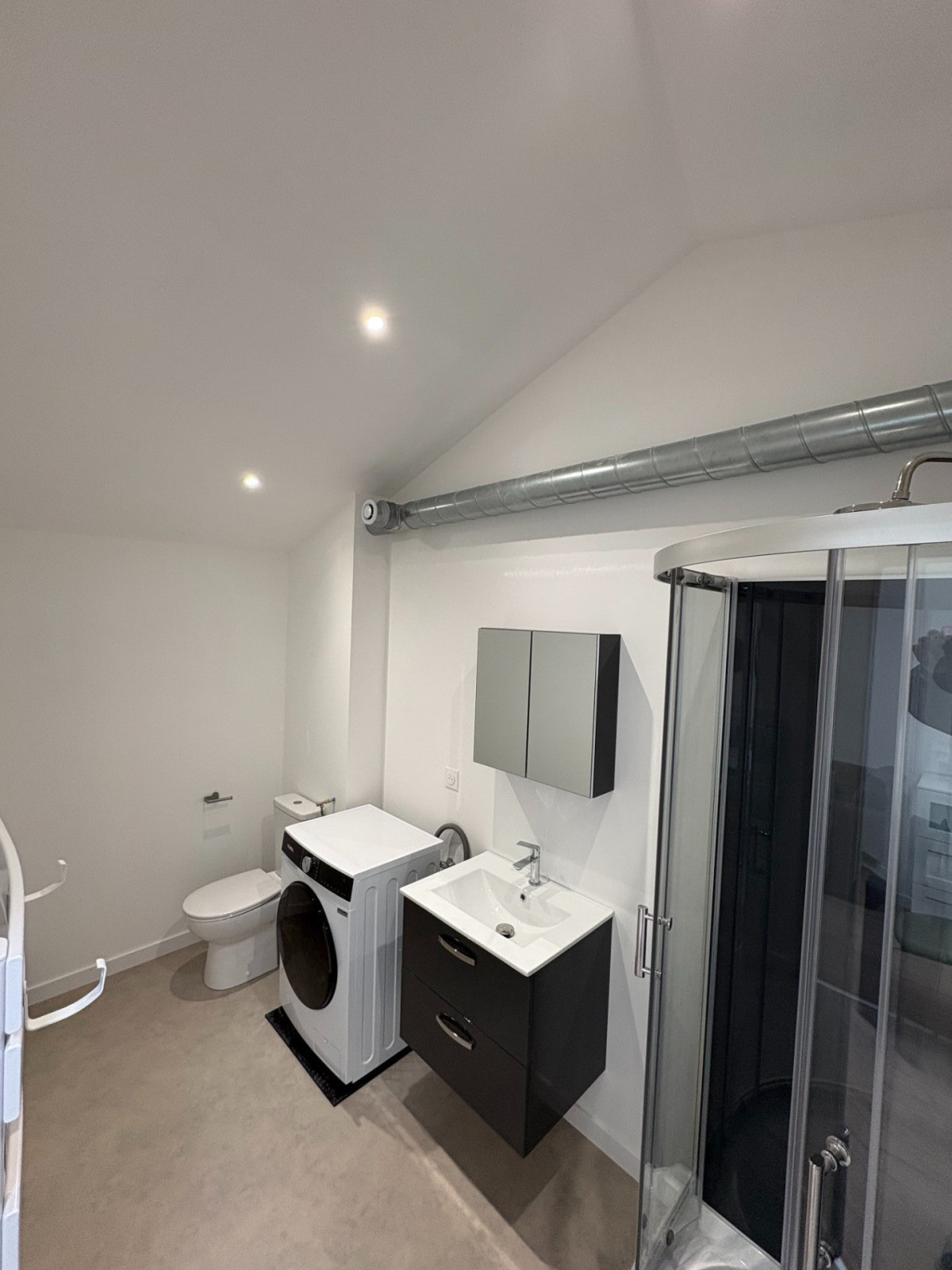 
                                                Location
                                                 Appartement meublé F2 lumineux de 43m² + wifi