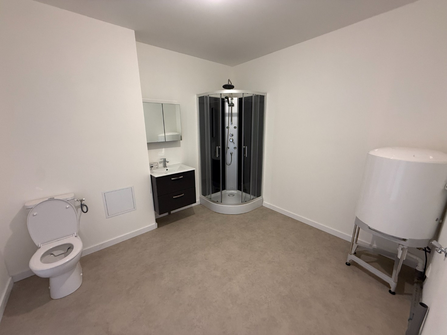 
                                                Location
                                                 Appartement meublé F2 lumineux de 57m² + wifi