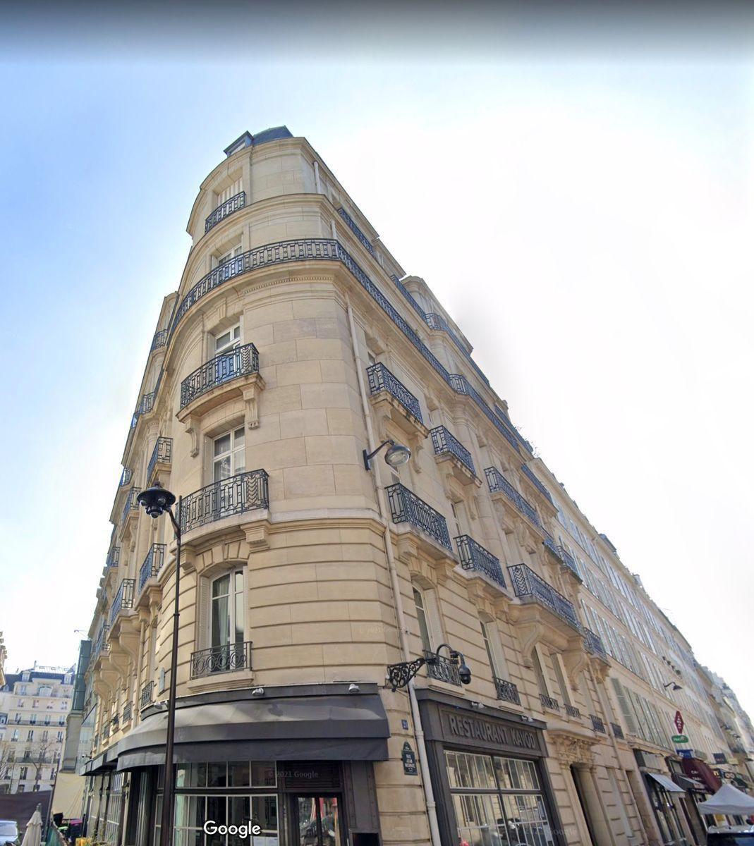 
                                                Location
                                                 Appartement meublé haut de gamme triangle d'or