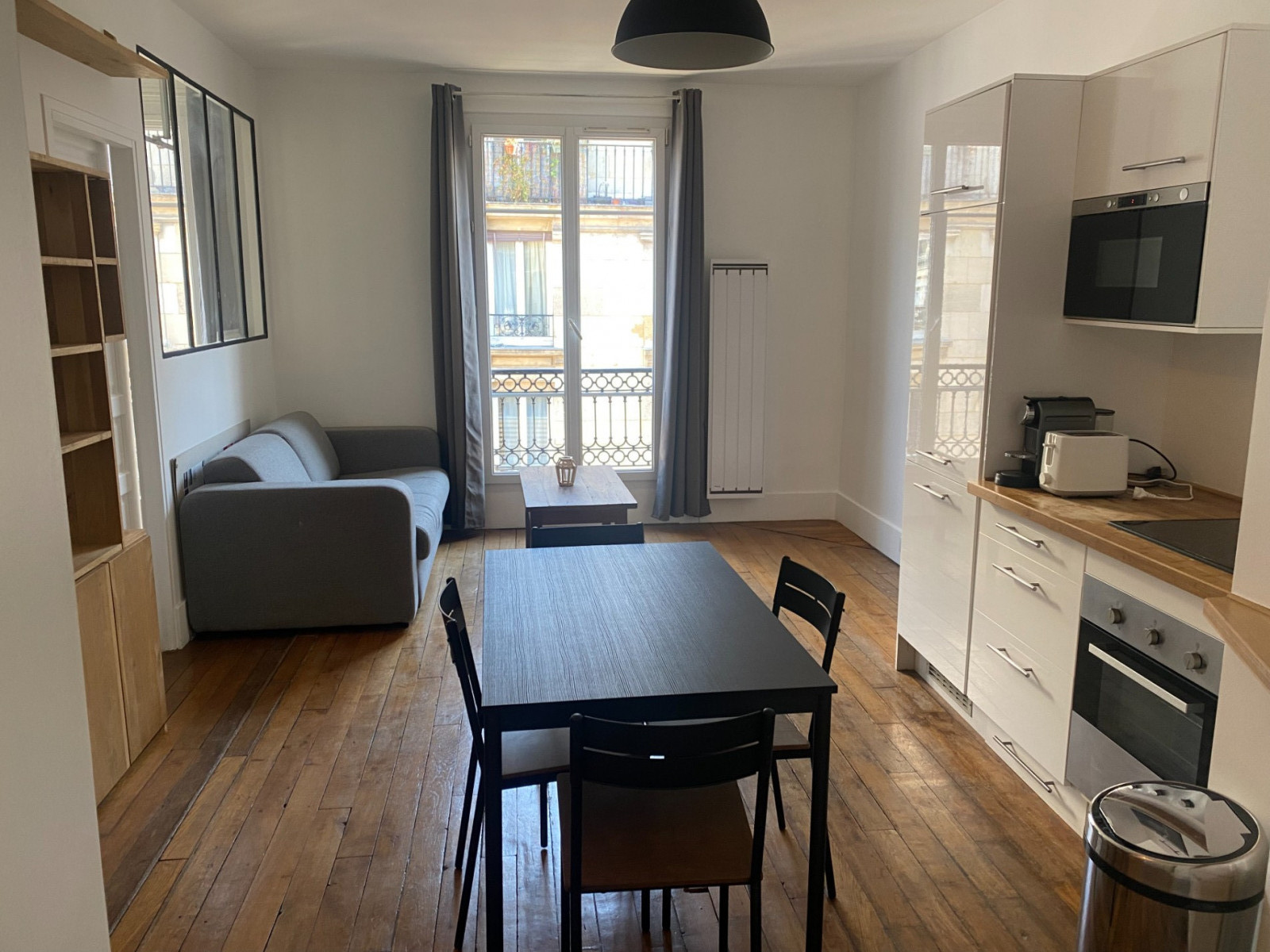 
                                                Location
                                                 Appartement meublé  Lamarck Caulaincourt