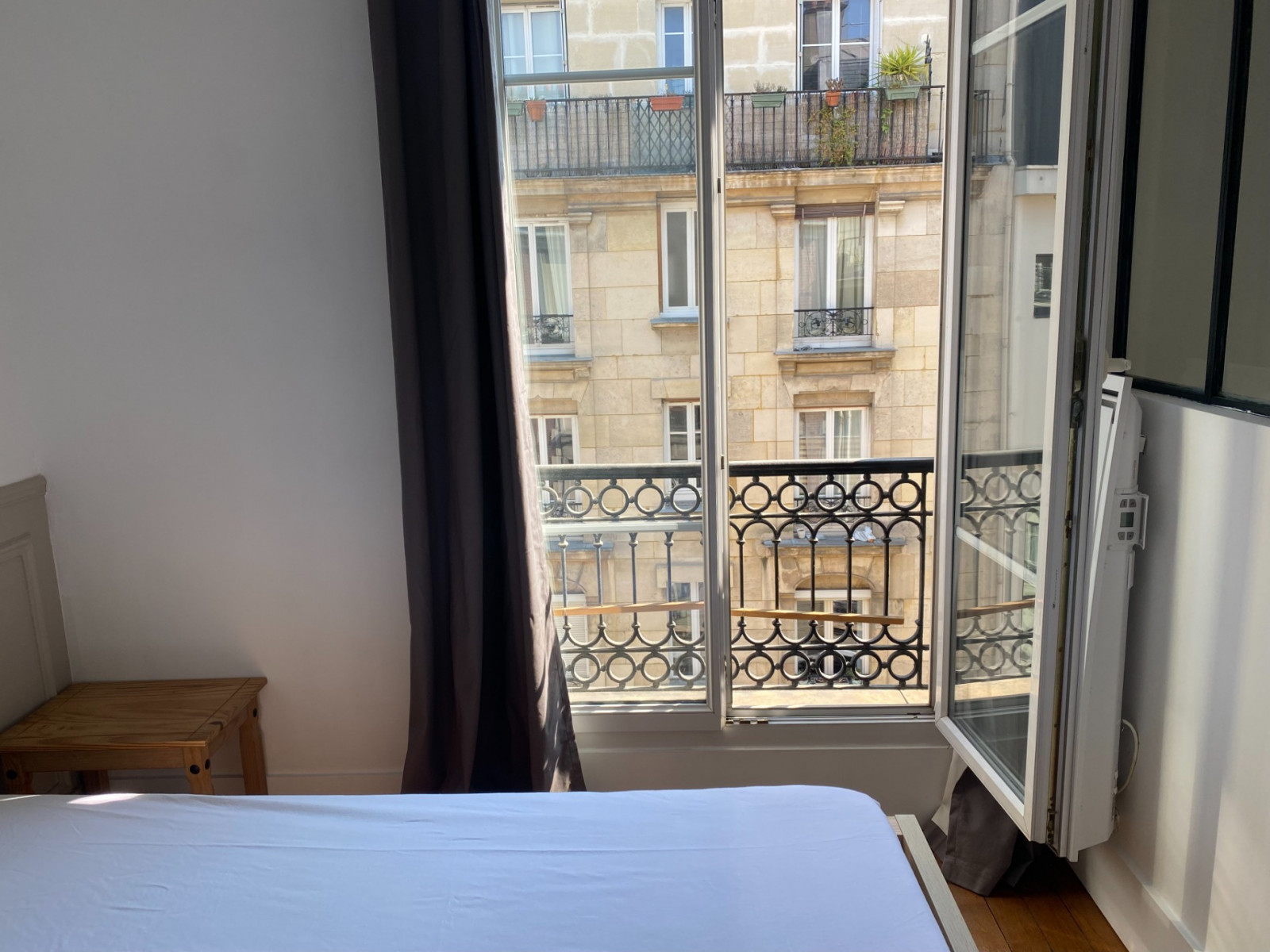 
                                                Location
                                                 Appartement meublé  Lamarck Caulaincourt