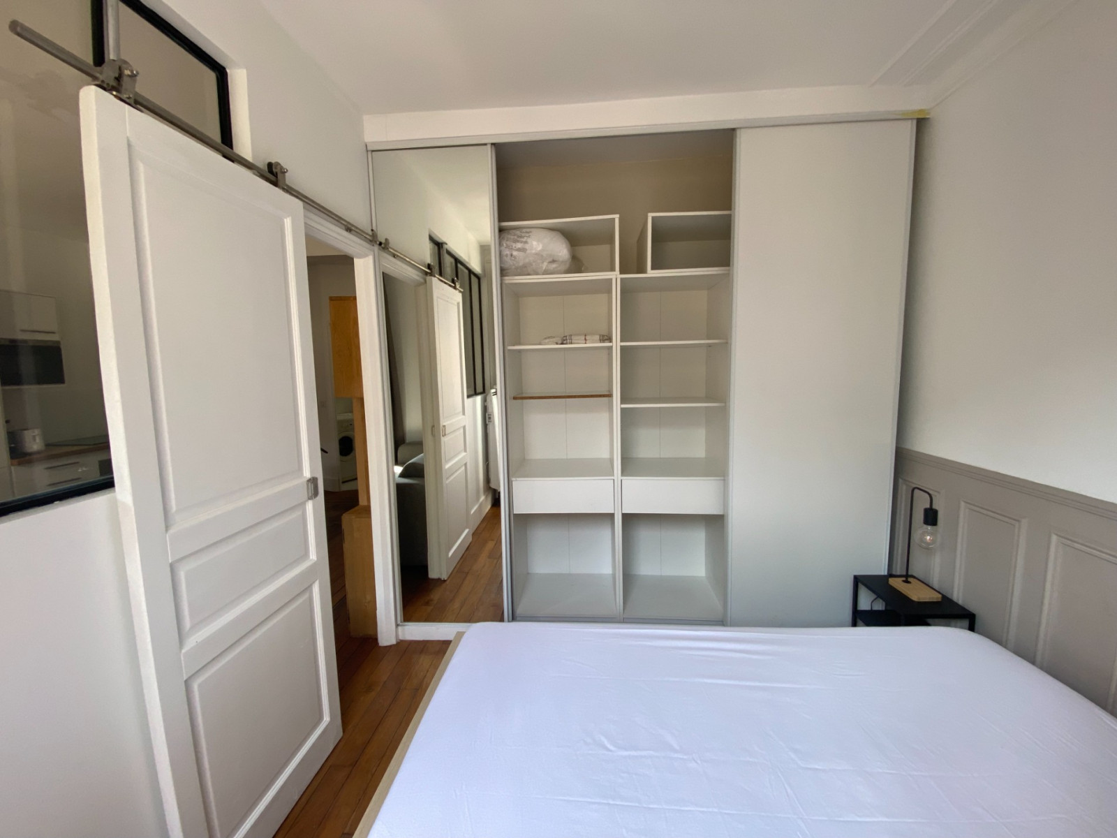 
                                                Location
                                                 Appartement meublé  Lamarck Caulaincourt