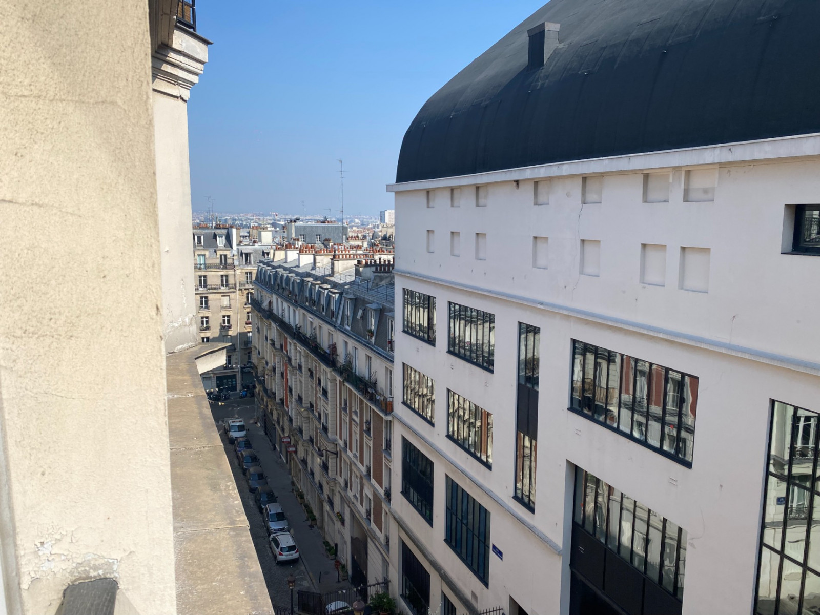 
                                                Location
                                                 Appartement meublé  Lamarck Caulaincourt