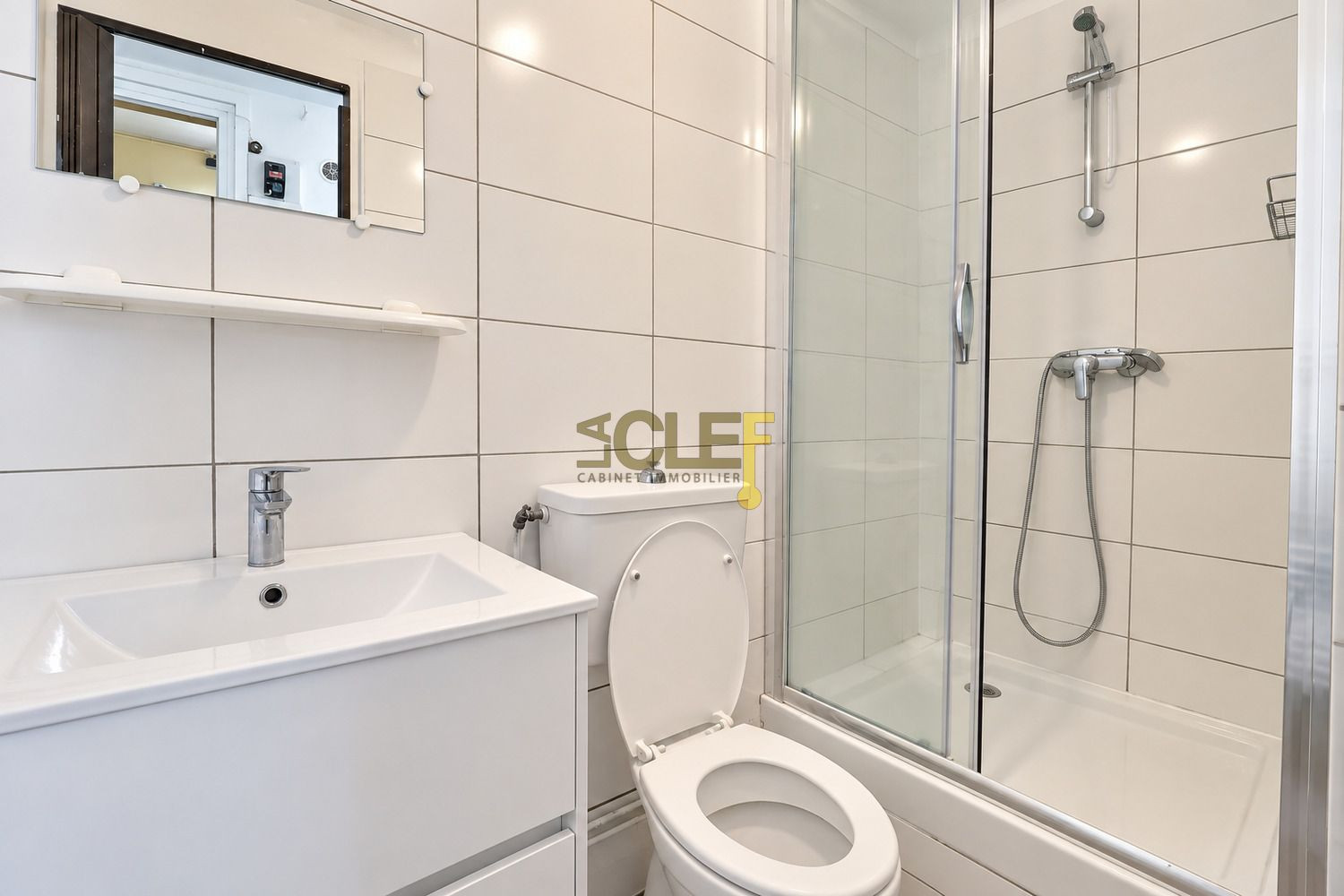 
                                                Location
                                                 Appartement meublé lumineux avec vue sur parc