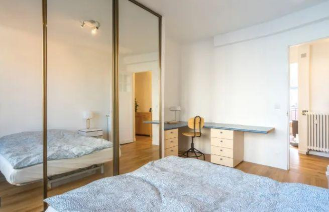 
                                                Location
                                                 Appartement meublé lumineux et calme