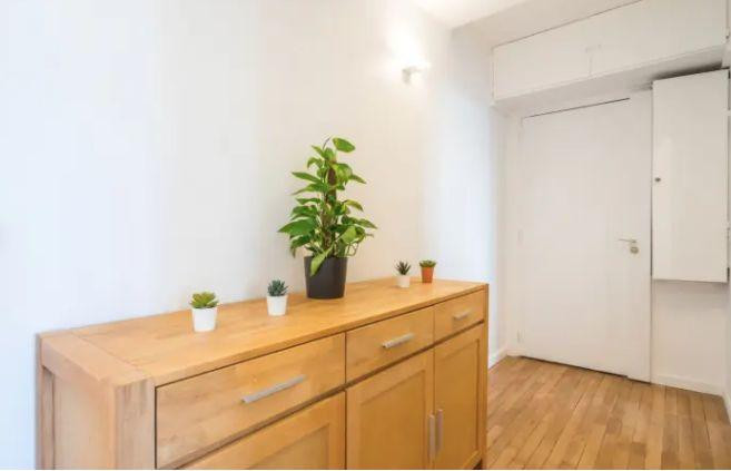 
                                                Location
                                                 Appartement meublé lumineux et calme