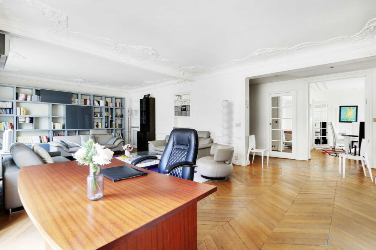 
                                                Location
                                                 Appartement meuble magnifique 2BR/ Spontini