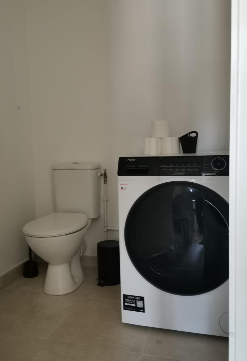 
                                                Location
                                                 Appartement meublé,neuf,tout confort.