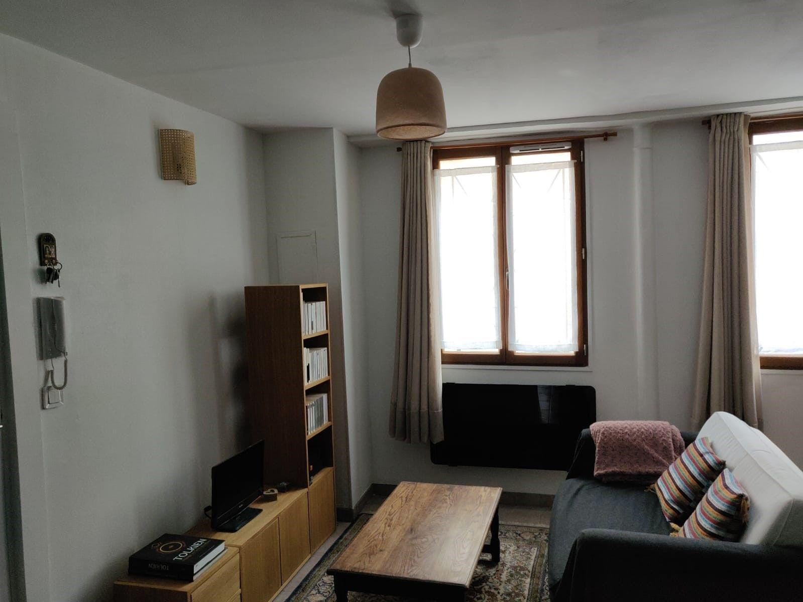 
                                                Location
                                                 Appartement meublé Paris 19ème