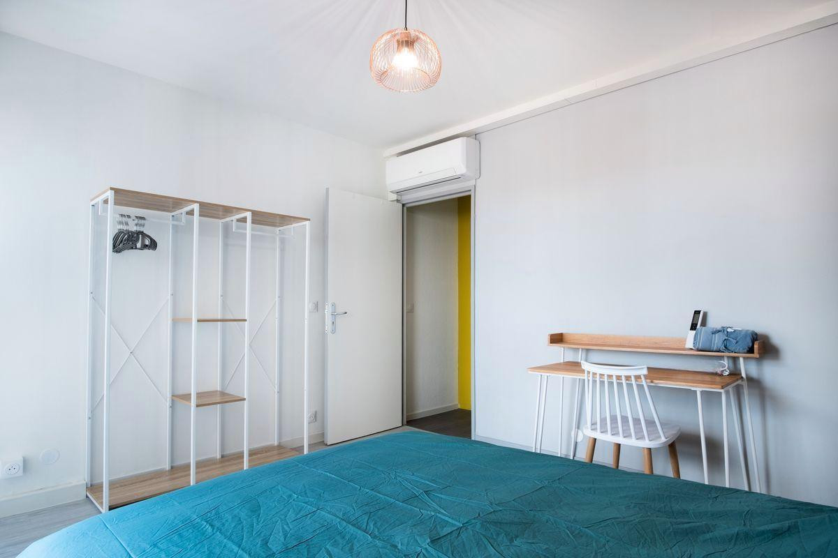 
                                                Location
                                                 Appartement meublé - Plein centre