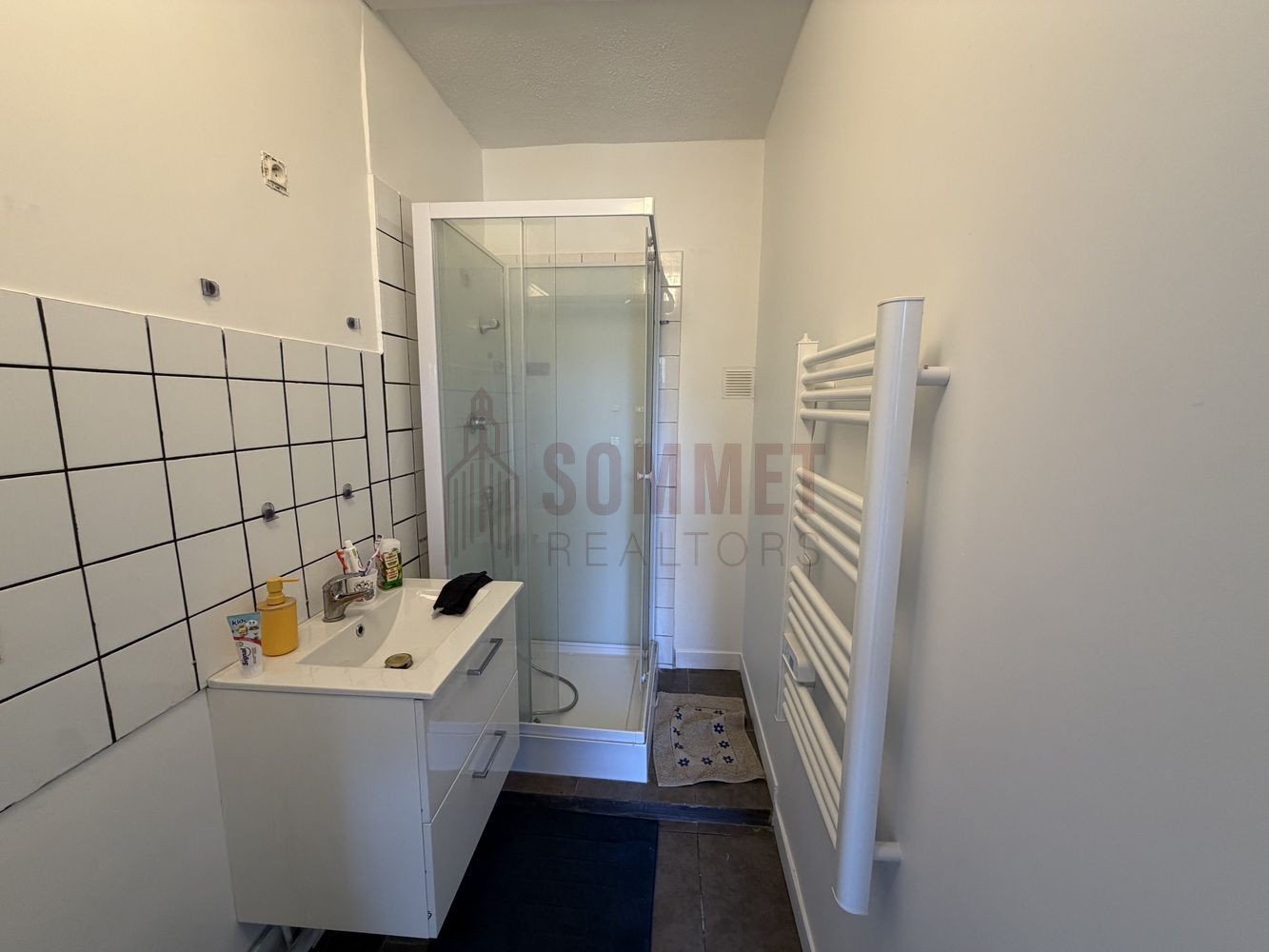 
                                                Location
                                                 Appartement meublé proche gare