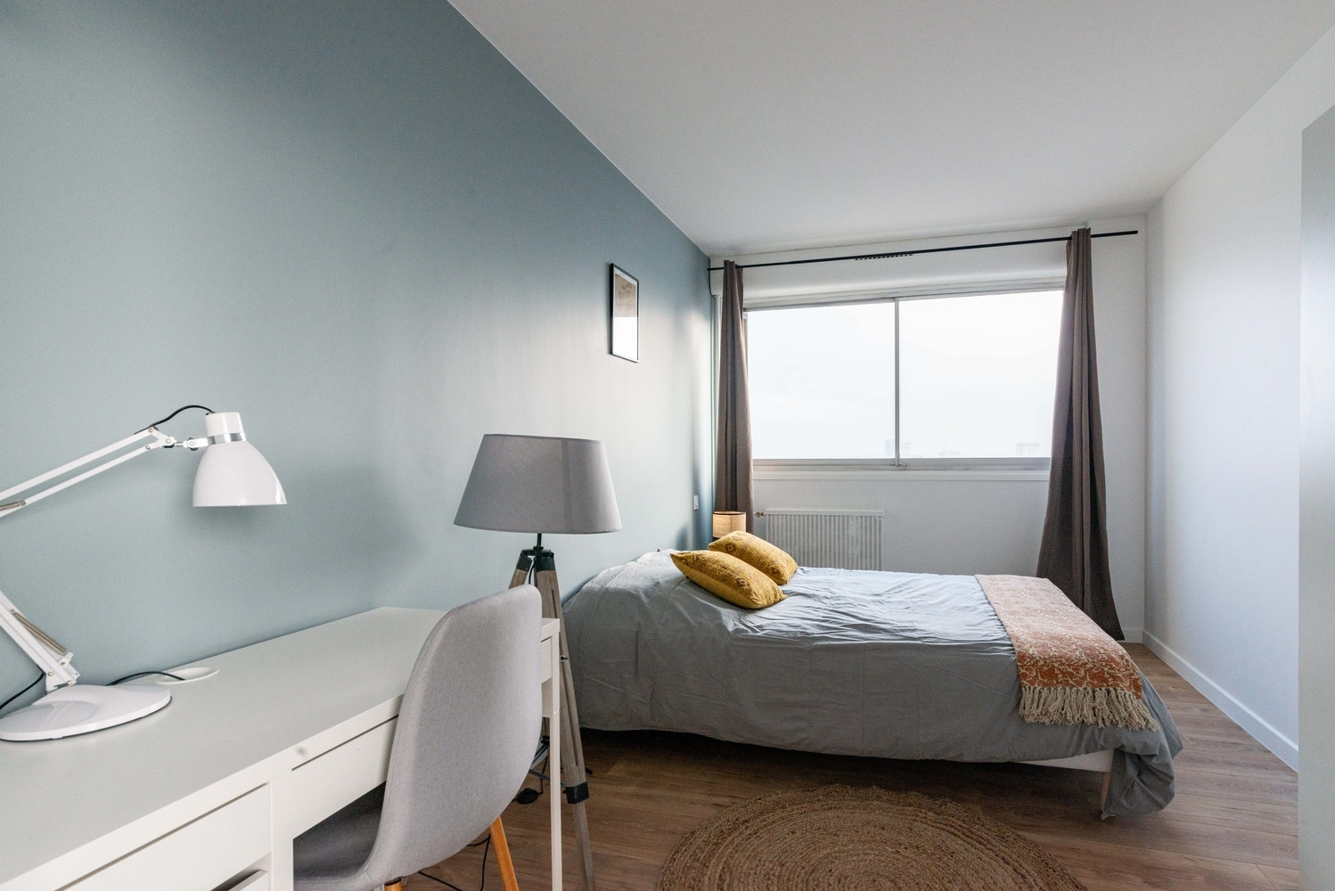 
                                                Colocation
                                                 Appartement meublé proche M 13 et ligne J