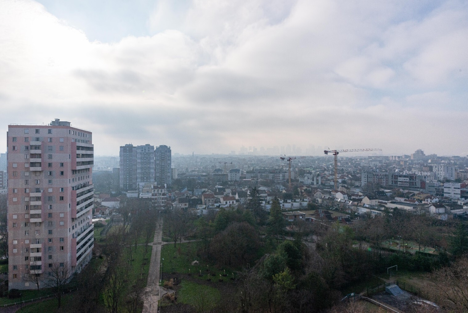 
                                                Colocation
                                                 Appartement meublé proche M 13 et ligne J