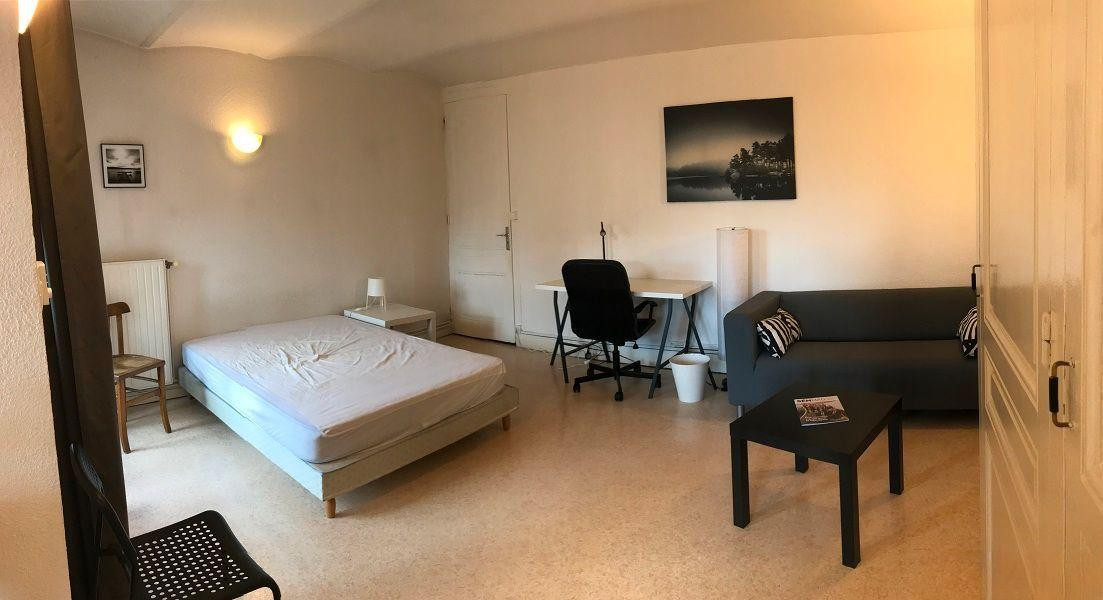 
                                                Location
                                                 Appartement meublé prox fac Jean Monnet
