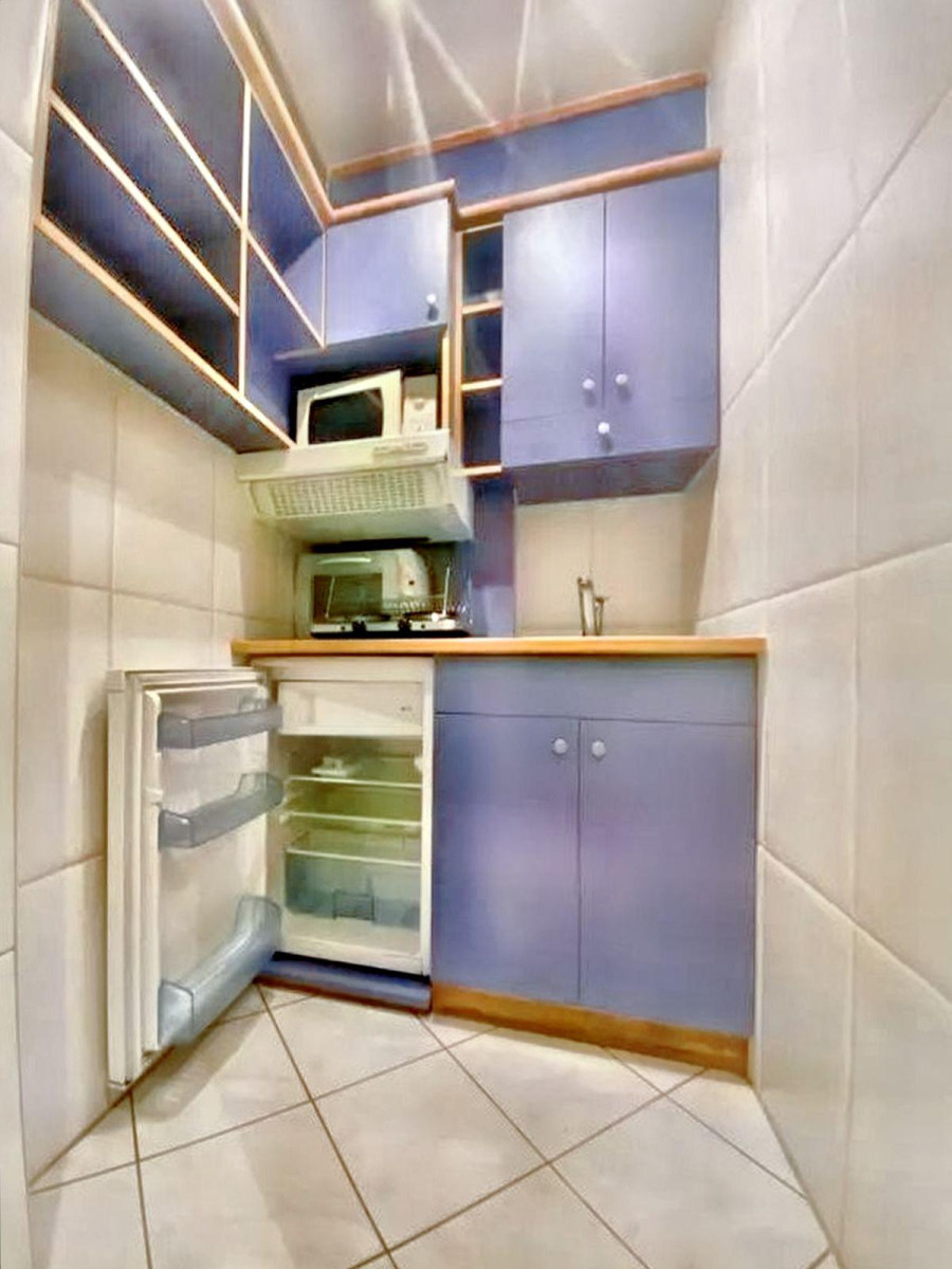 
                                                Location
                                                 Appartement meublé, résidence avec piscine