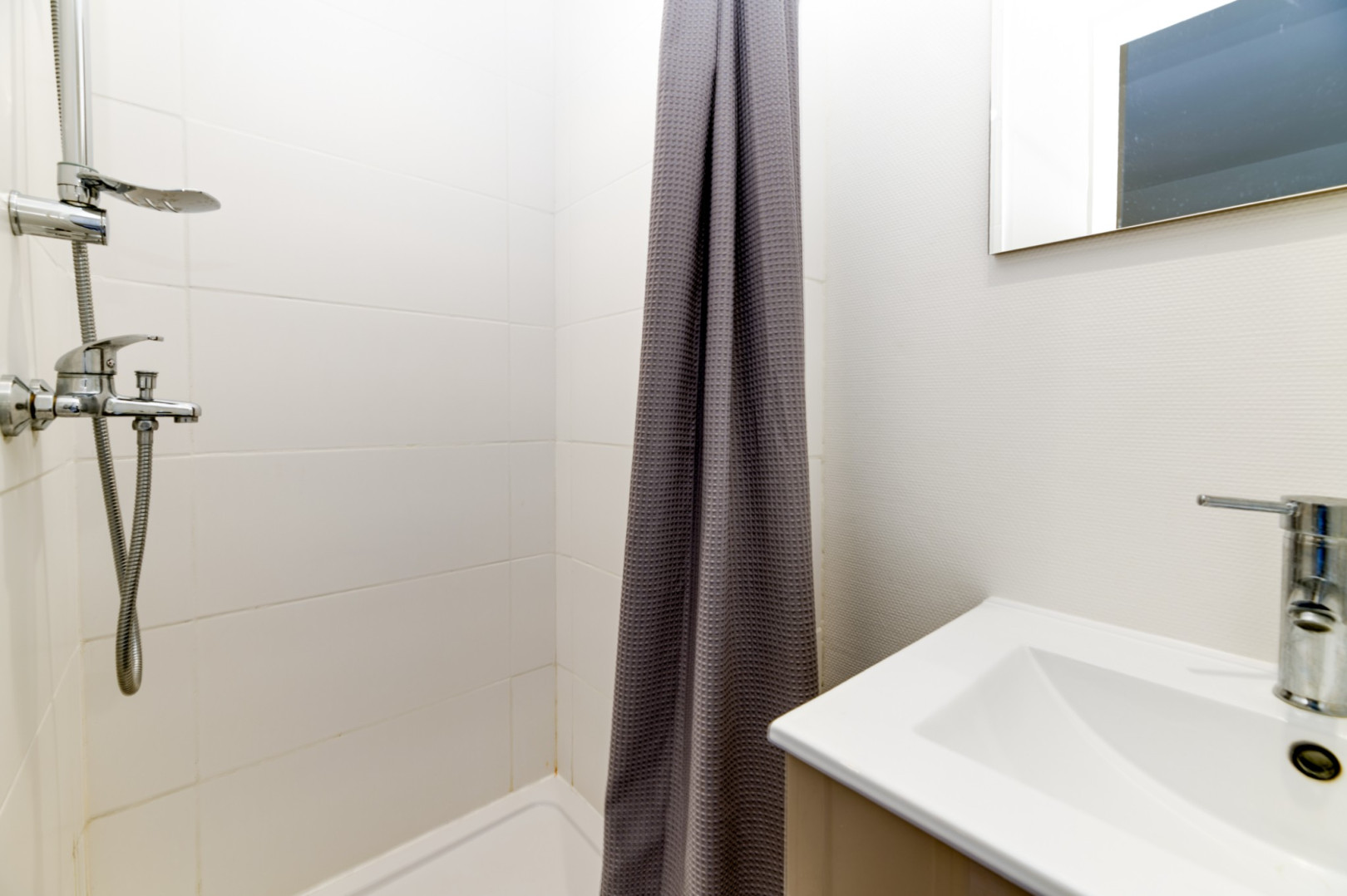 
                                                Location
                                                 Appartement meublé T1 15.64m² à Grenoble
