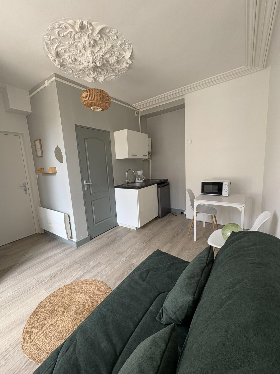 Location
                                                 Appartement meublé T1 16m² à Poitiers
