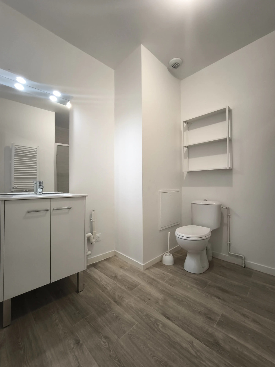 
                                                Location
                                                 Appartement meublé T1 18.97m² à Bordeaux