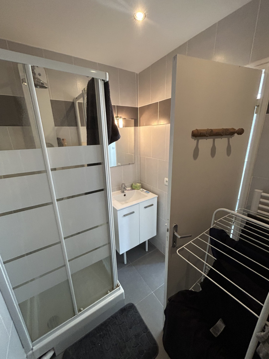 
                                                Location
                                                 Appartement meublé T1 23.46m² à Angoulême